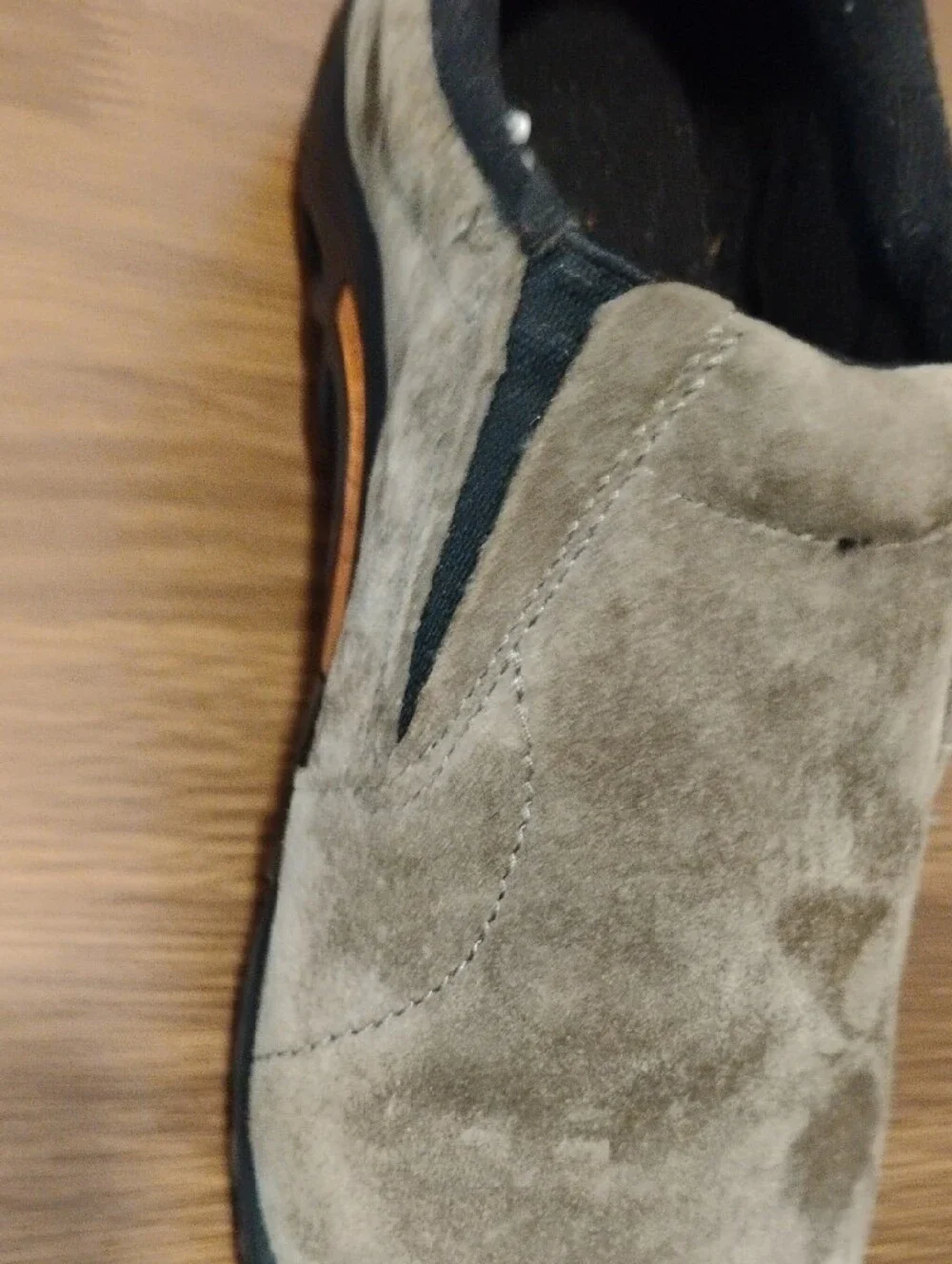 Merrell Jungle Moc Kids Leather Slip-On Shoes - Size 2M (Like New!)📝 Descriptio